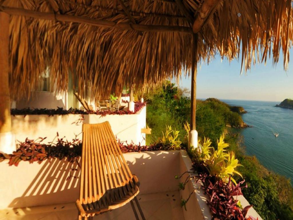 KHÁCH SẠN HOTEL VILLAS FANDANGO CRUCECITA (OAXACA) 4* (Mexico) - từ VND  1511627 | HOTELMIX